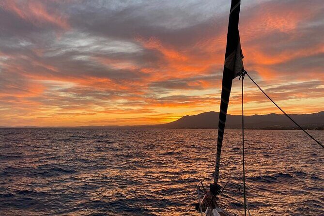 Sunset sailing along the cliffs of Maro- Private - Sunset sailing on a Bavaria 37: what makes it feel special