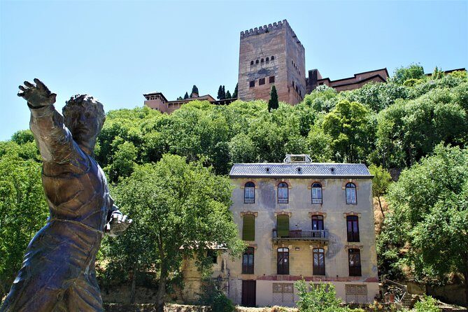 Sunset Walking Tour in Albaicín & Sacromonte - What to bring (so the steep parts don’t ruin your sunset)