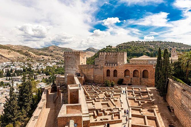 Tickets included: Alhambra Tour (Gardens, Alcazaba, Generalife) - Should You Book This Alhambra Tour?