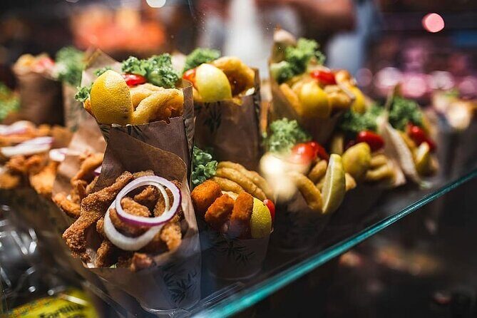 True Taste of Granada Old Town & Albaicin Tapas Tour - Albaicín streets: from Puerta de Elvira to your first tapas