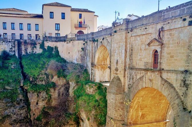 Ultimate White Village of Ronda Small-Group Day Trip from Granada - Granada to the first views: starting right at 9:00